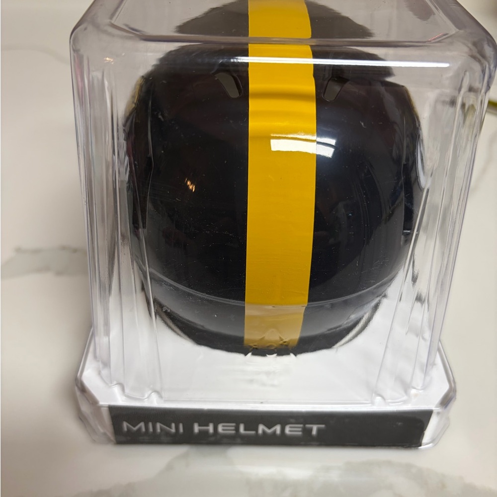 Corona Mini Helmet by Riddell - Picture 5 of 6
